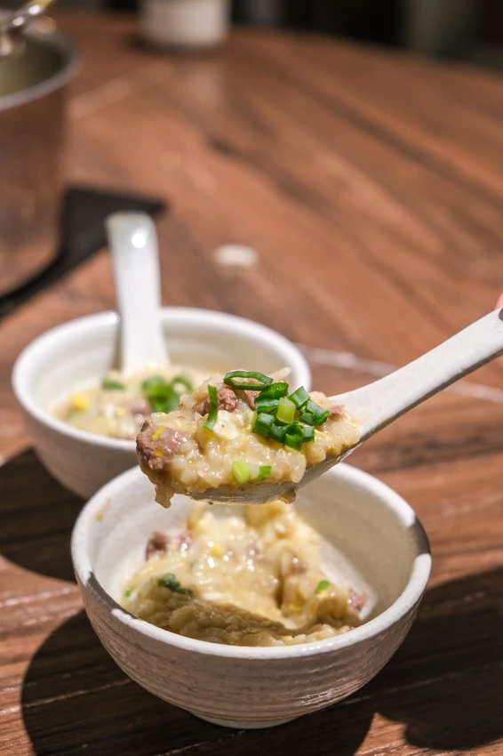 台中市西屯區「牛門薈溫體牛專賣」逢甲必吃溫體牛在這