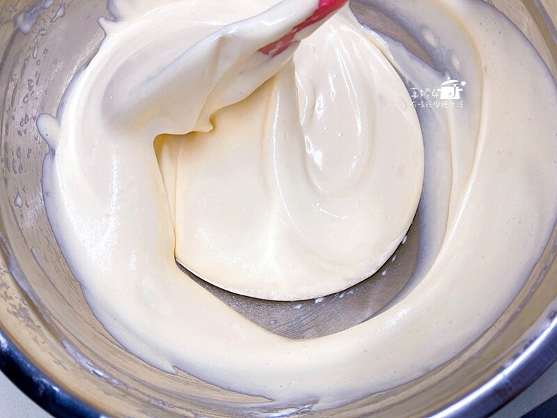 烘焙筆記!海鹽乳酪鮮奶油蛋糕製作全攻略，輕鬆告別奶油霜厚重感