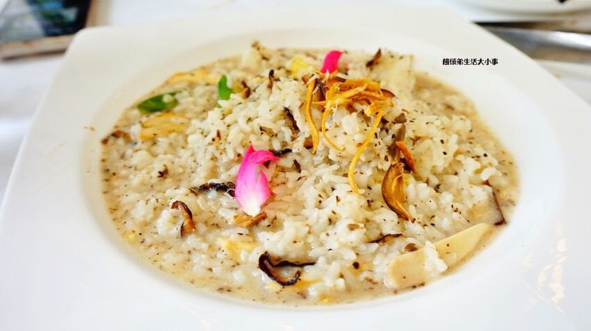 /tmp/php5Sp9wv /tmp/php5Sp9wv