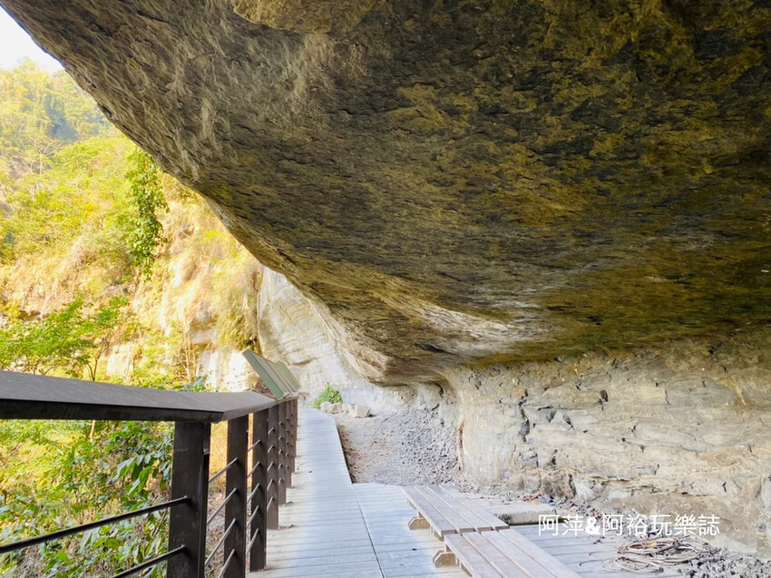嘉義梅山竹坑溪步道！龍宮瀑布水濂洞秘境，感受大自然磅礴力量。