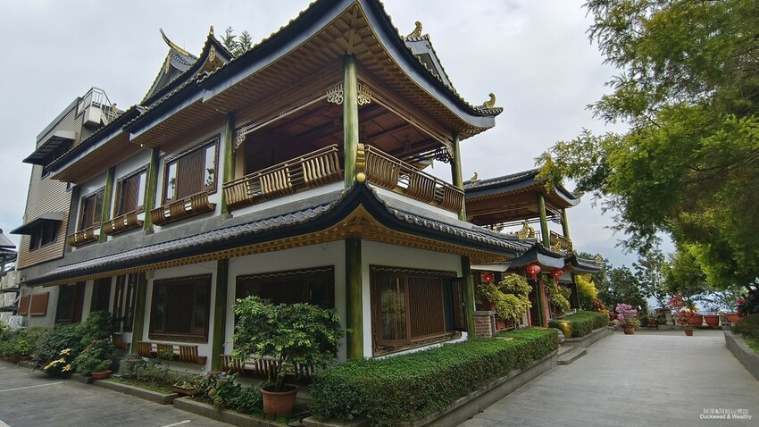 梅山巧雲小棧龍王金殿,體驗金光閃閃仙氣十足的嘉義景點