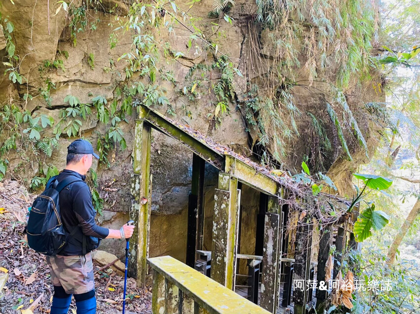 嘉義梅山竹坑溪步道！龍宮瀑布水濂洞秘境，感受大自然磅礴力量。