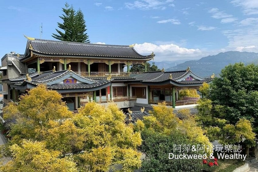 梅山巧雲小棧龍王金殿,體驗金光閃閃仙氣十足的嘉義景點