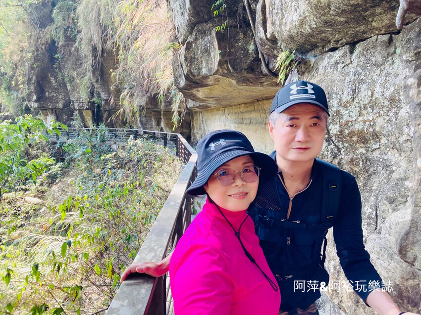 嘉義梅山竹坑溪步道！龍宮瀑布水濂洞秘境，感受大自然磅礴力量。