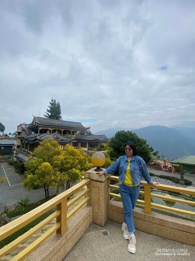 梅山巧雲小棧龍王金殿,體驗金光閃閃仙氣十足的嘉義景點