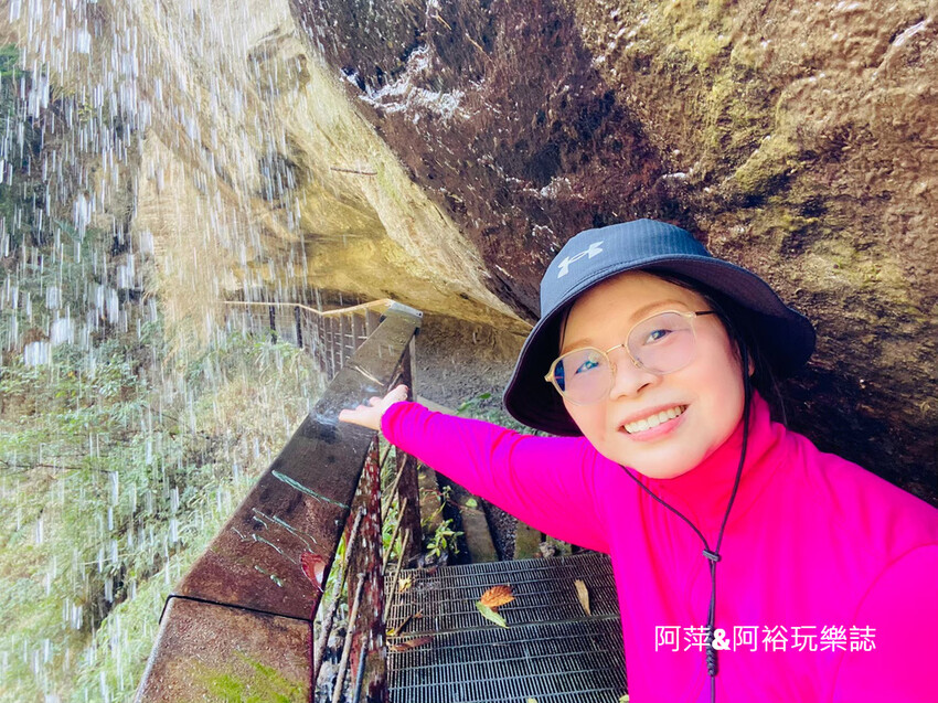 嘉義梅山竹坑溪步道！龍宮瀑布水濂洞秘境，感受大自然磅礴力量。