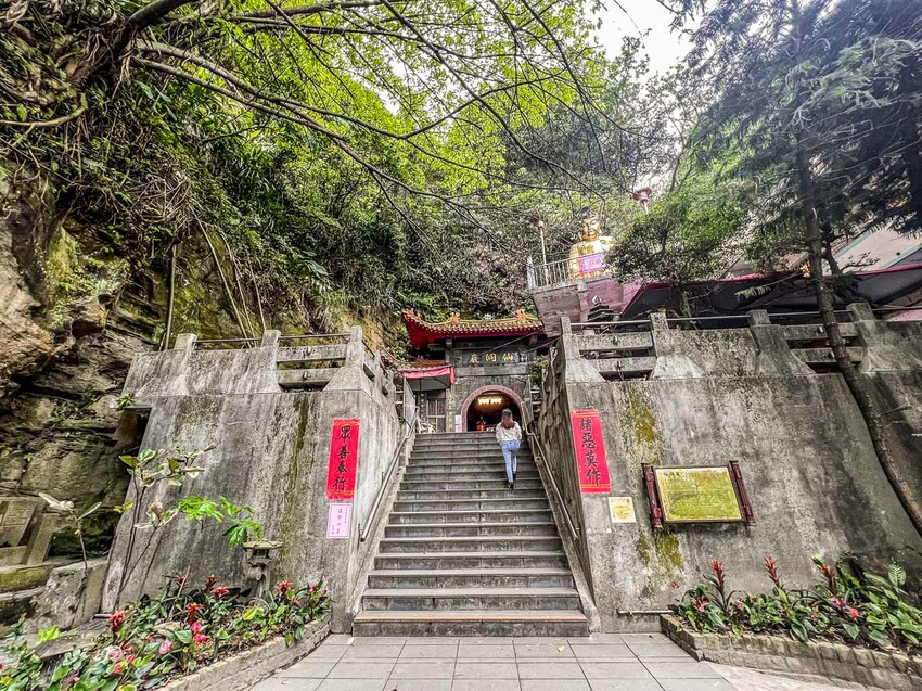 基隆仙洞巖佛手洞，台版地下城奇觀，必訪基隆景點推薦