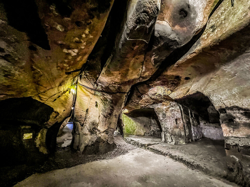 基隆仙洞巖佛手洞，台版地下城奇觀，必訪基隆景點推薦
