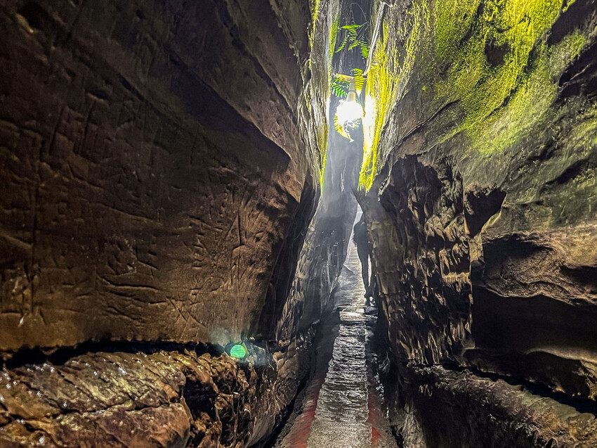基隆仙洞巖佛手洞，台版地下城奇觀，必訪基隆景點推薦