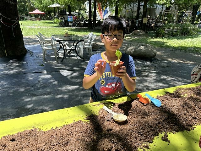 彰化親子景點首選！ 暑假必衝沐卉親子農場，沁涼水滑梯、彩虹瀑布全家都玩翻