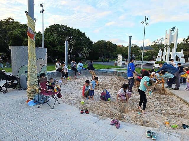 地球旅行遊戲場！台北親子景點首選，多元遊具邊玩邊看飛機，滿足各年齡層需求