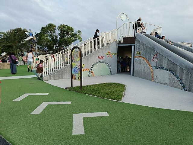 地球旅行遊戲場！台北親子景點首選，多元遊具邊玩邊看飛機，滿足各年齡層需求