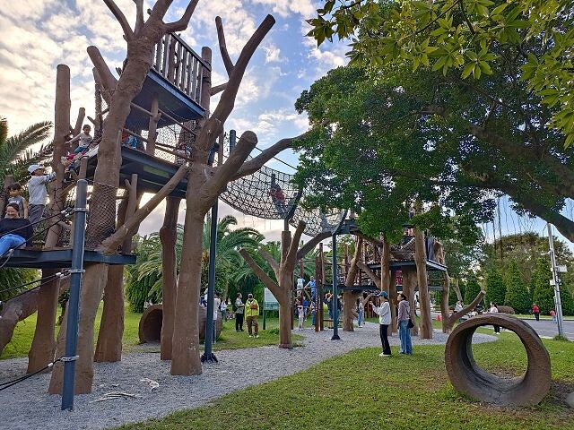 地球旅行遊戲場！台北親子景點首選，多元遊具邊玩邊看飛機，滿足各年齡層需求