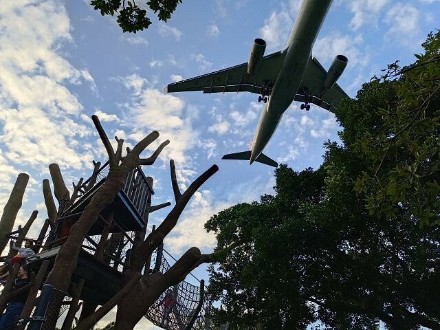 地球旅行遊戲場！台北親子景點首選，多元遊具邊玩邊看飛機，滿足各年齡層需求
