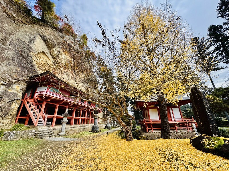 日本岩手縣千年古剎佛像！平泉世界遺產旁秘境，日本最北16.5公尺高磨崖佛。