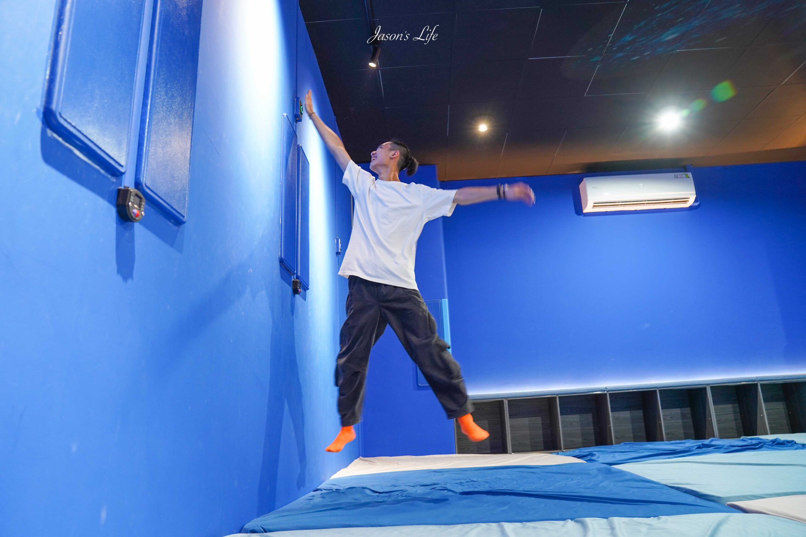 宜蘭最新室內景點！免睡殿暢玩5大遊戲，情侶約會雨天首選。