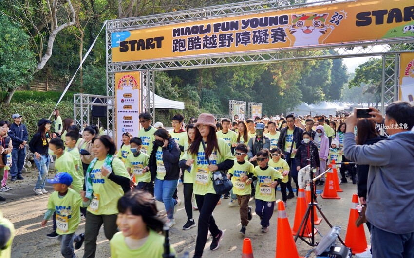 飛牛牧場親子越野障礙賽！苗栗大草原上的跑酷盛會，十二關卡等你來玩