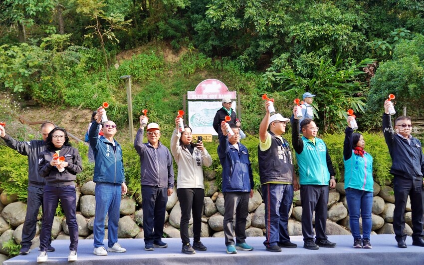 飛牛牧場親子越野障礙賽！苗栗大草原上的跑酷盛會，十二關卡等你來玩