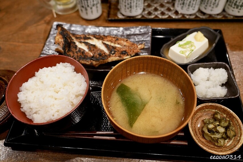 東京新宿美食｜しんぱち食堂 西武新宿店，超人氣炭火焼干物定食