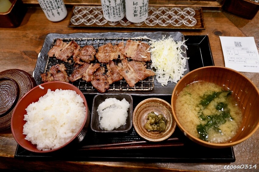 東京新宿美食｜しんぱち食堂 西武新宿店，超人氣炭火焼干物定食