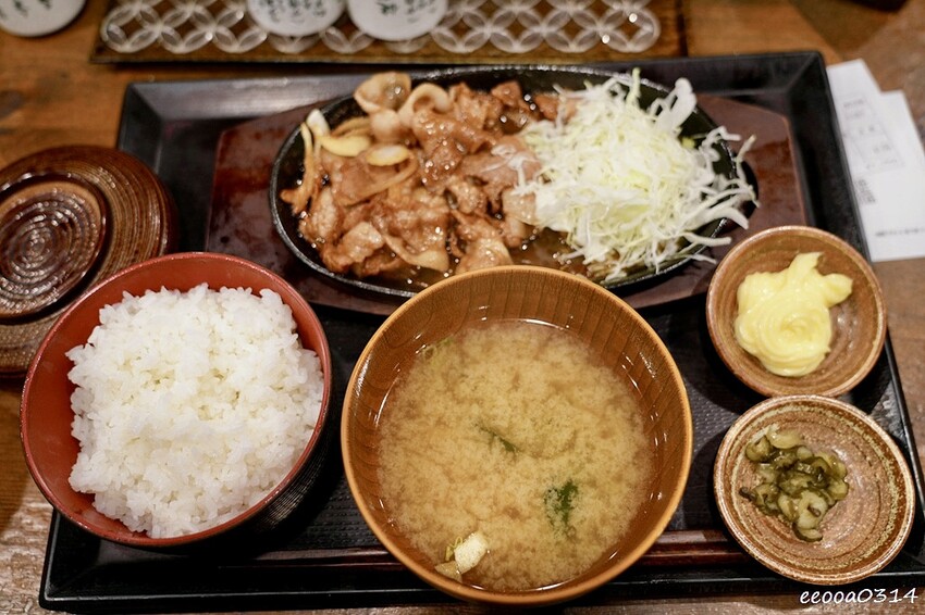 東京新宿美食｜しんぱち食堂 西武新宿店，超人氣炭火焼干物定食