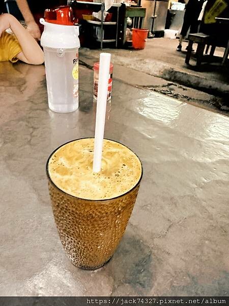 {澳門美食}路環漢記咖啡,隱身在廢棄船廠的神秘咖啡店,超推豬