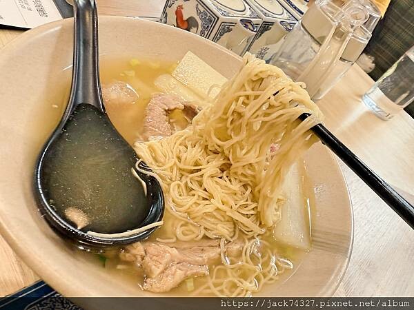 {澳門美食}路環碼頭麵館分店，路環必吃美食之一，超推清湯牛腩