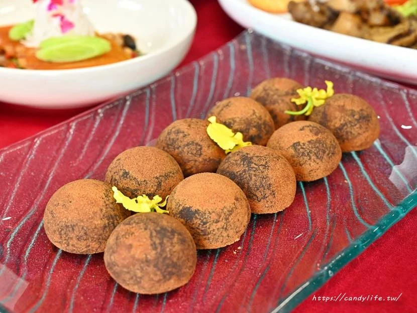 台中市北屯區新天地集團80周年限定菜色登場!經典美味帶您嚐鮮新天地