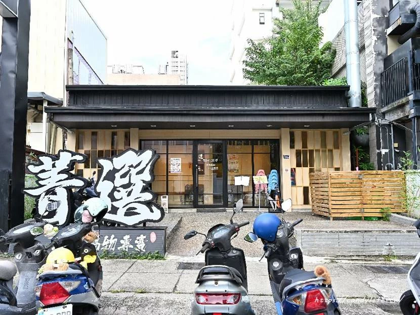 台中市南屯區菁選涮涮鍋｜台中這間活體海鮮鍋物太狂啦！活體松葉蟹超低價雙人只要2999元，還有活體象拔蚌兩吃！