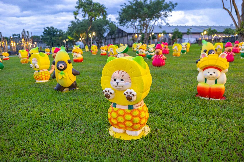2025屏東夏日狂歡祭免費入園｜童話冰宮｜狂歡遊樂園海盜船、瘋狂摩托車，氣墊城堡、夏日兜風樂園賽車｜夏日遊園派對｜屏東暑假活動推薦