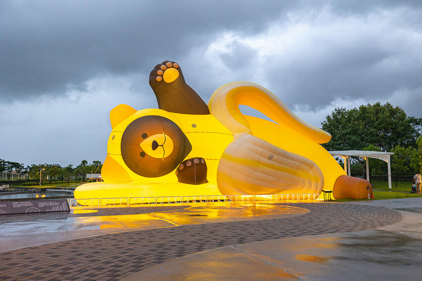 2025屏東夏日狂歡祭免費入園｜童話冰宮｜狂歡遊樂園海盜船、瘋狂摩托車，氣墊城堡、夏日兜風樂園賽車｜夏日遊園派對｜屏東暑假活動推薦