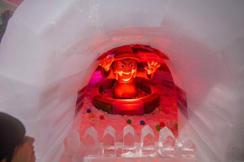 2025屏東夏日狂歡祭免費入園｜童話冰宮｜狂歡遊樂園海盜船、瘋狂摩托車，氣墊城堡、夏日兜風樂園賽車｜夏日遊園派對｜屏東暑假活動推薦