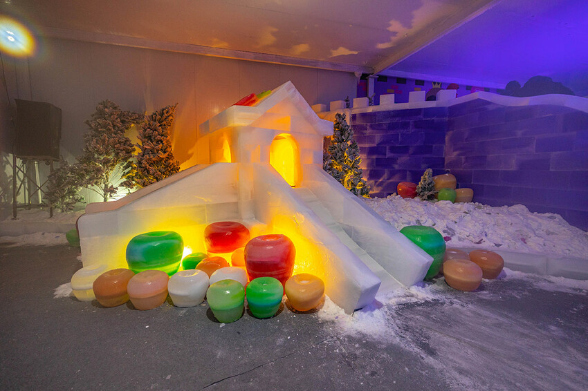 2025屏東夏日狂歡祭免費入園｜童話冰宮｜狂歡遊樂園海盜船、瘋狂摩托車，氣墊城堡、夏日兜風樂園賽車｜夏日遊園派對｜屏東暑假活動推薦