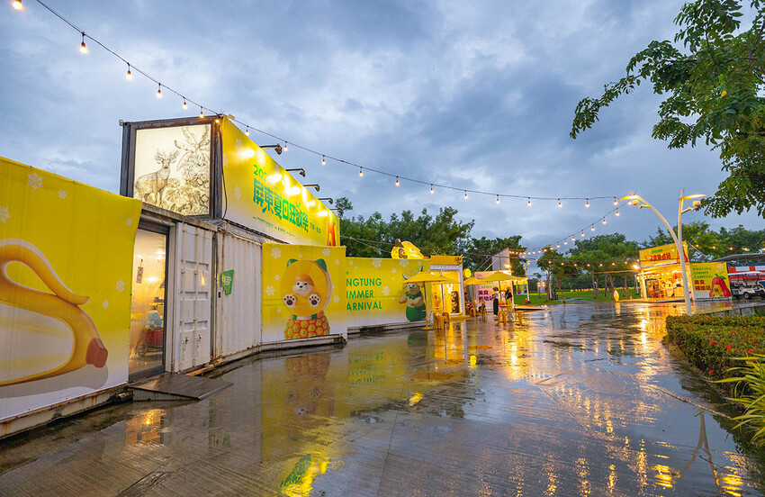 2025屏東夏日狂歡祭免費入園｜童話冰宮｜狂歡遊樂園海盜船、瘋狂摩托車，氣墊城堡、夏日兜風樂園賽車｜夏日遊園派對｜屏東暑假活動推薦