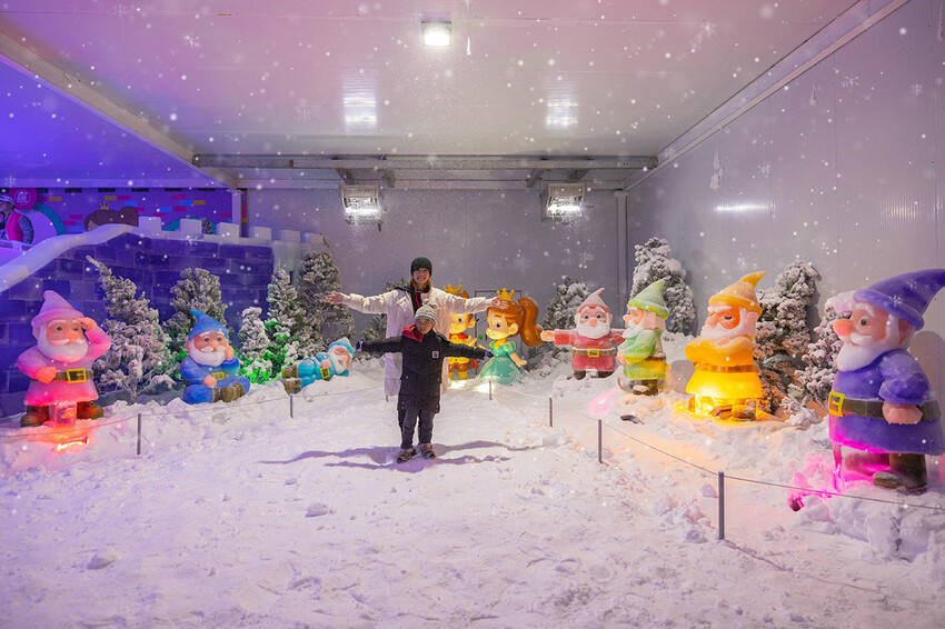 2025屏東夏日狂歡祭免費入園｜童話冰宮｜狂歡遊樂園海盜船、瘋狂摩托車，氣墊城堡、夏日兜風樂園賽車｜夏日遊園派對｜屏東暑假活動推薦