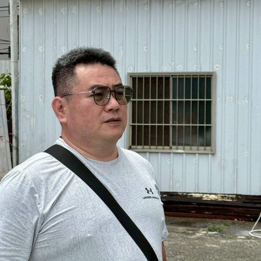 【台南配鏡推薦】多焦變色鏡片配到好只要3980元｜伍佰眼鏡臨