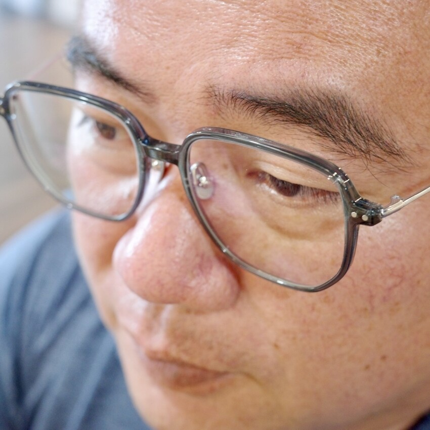 【台南配鏡推薦】多焦變色鏡片配到好只要3980元｜伍佰眼鏡臨