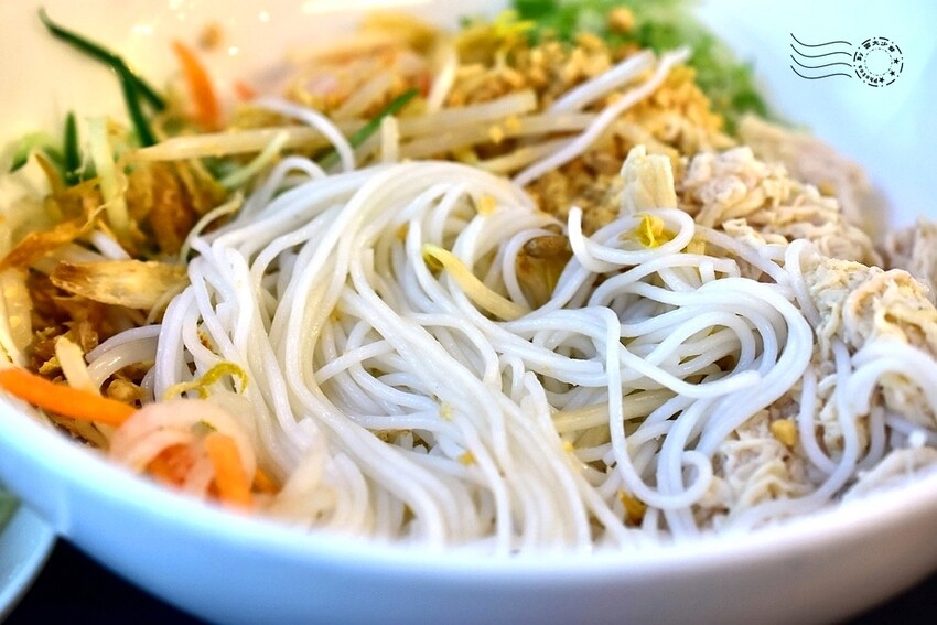 涼拌鮮嫩雞絲米線 涼拌鮮嫩雞絲米線