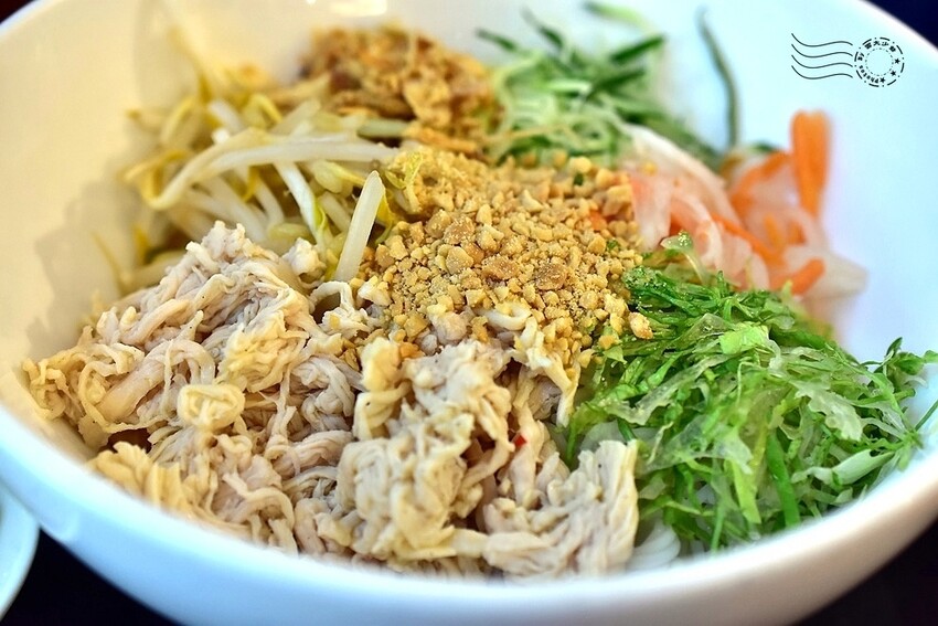 涼拌鮮嫩雞絲米線 涼拌鮮嫩雞絲米線