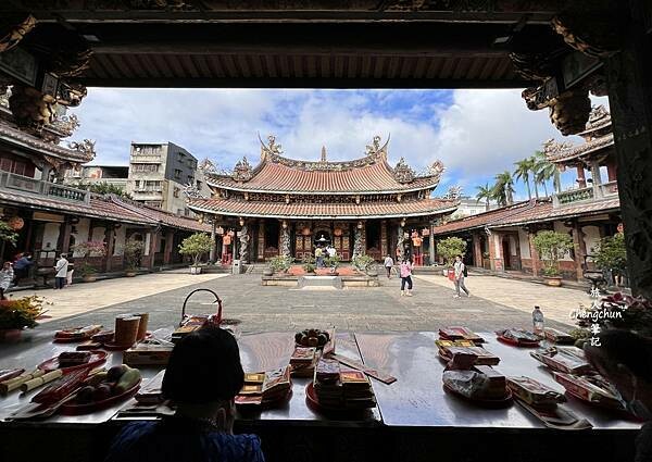 台北漫遊【大龍峒保安宮】慢走在紅磚古厝中，感受老台北的韻味