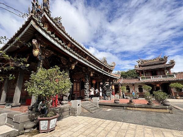 台北漫遊【大龍峒保安宮】慢走在紅磚古厝中，感受老台北的韻味