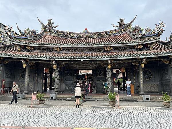 台北漫遊【大龍峒保安宮】慢走在紅磚古厝中，感受老台北的韻味