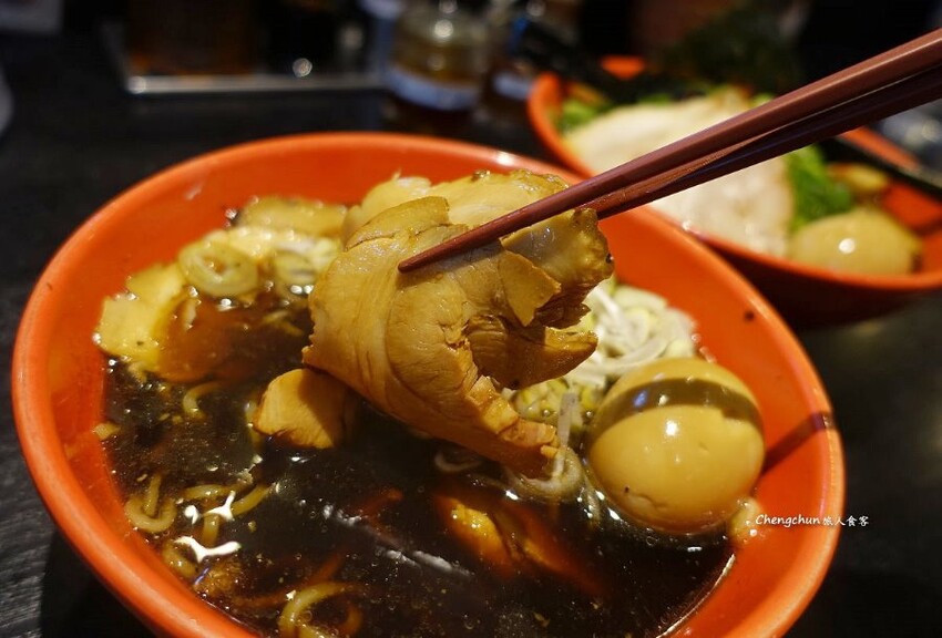 京都車站美食【麺家 いろは 京都駅ビル 拉麺小路店】吃慣了白