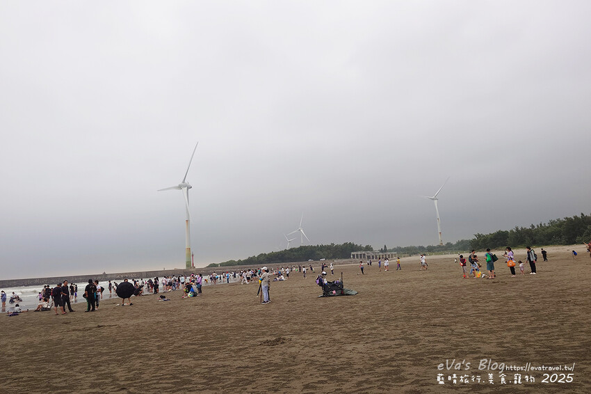 苗栗縣通霄鎮【2025通霄沙雕藝術節】通霄海水浴場｜永續和平主題免費入場，一起逍遙沙城賞沙雕、玩海灘。苗栗海邊