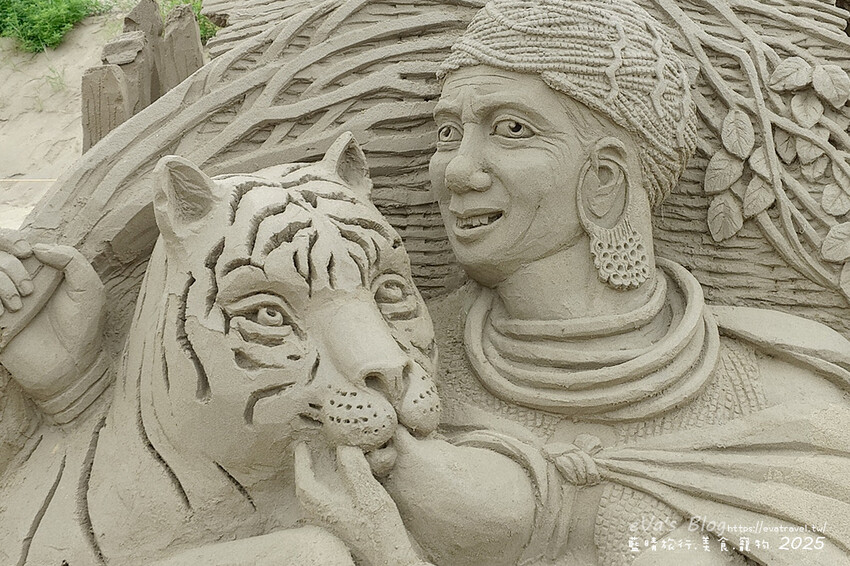 苗栗縣通霄鎮【2025通霄沙雕藝術節】通霄海水浴場｜永續和平主題免費入場，一起逍遙沙城賞沙雕、玩海灘。苗栗海邊