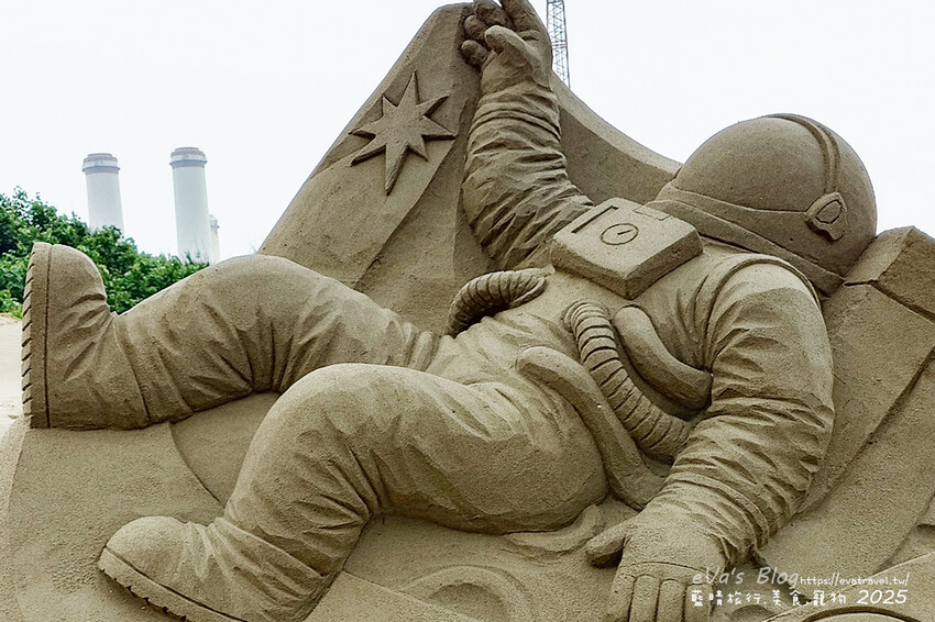 苗栗縣通霄鎮【2025通霄沙雕藝術節】通霄海水浴場｜永續和平主題免費入場，一起逍遙沙城賞沙雕、玩海灘。苗栗海邊