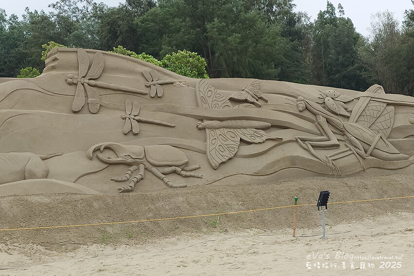 苗栗縣通霄鎮【2025通霄沙雕藝術節】通霄海水浴場｜永續和平主題免費入場，一起逍遙沙城賞沙雕、玩海灘。苗栗海邊