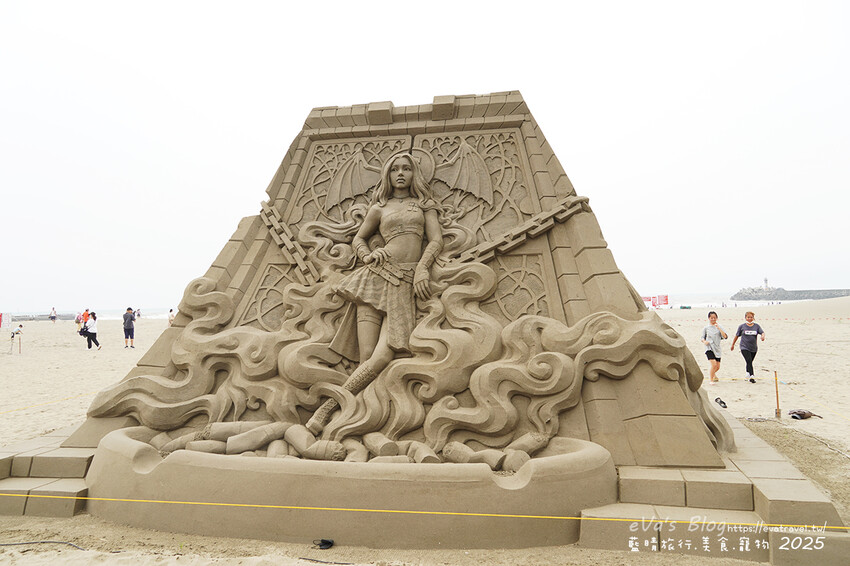 苗栗縣通霄鎮【2025通霄沙雕藝術節】通霄海水浴場｜永續和平主題免費入場，一起逍遙沙城賞沙雕、玩海灘。苗栗海邊