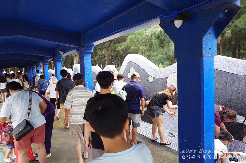 苗栗縣通霄鎮【2025通霄沙雕藝術節】通霄海水浴場｜永續和平主題免費入場，一起逍遙沙城賞沙雕、玩海灘。苗栗海邊