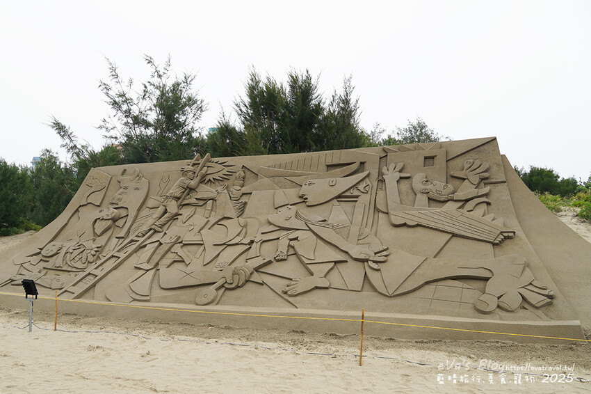 苗栗縣通霄鎮【2025通霄沙雕藝術節】通霄海水浴場｜永續和平主題免費入場，一起逍遙沙城賞沙雕、玩海灘。苗栗海邊